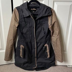 Sam Edelman jacket. Navy with tan